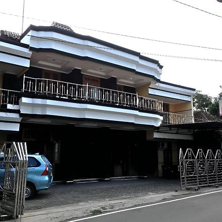 Hotel Alami Klaten Bagian luar foto