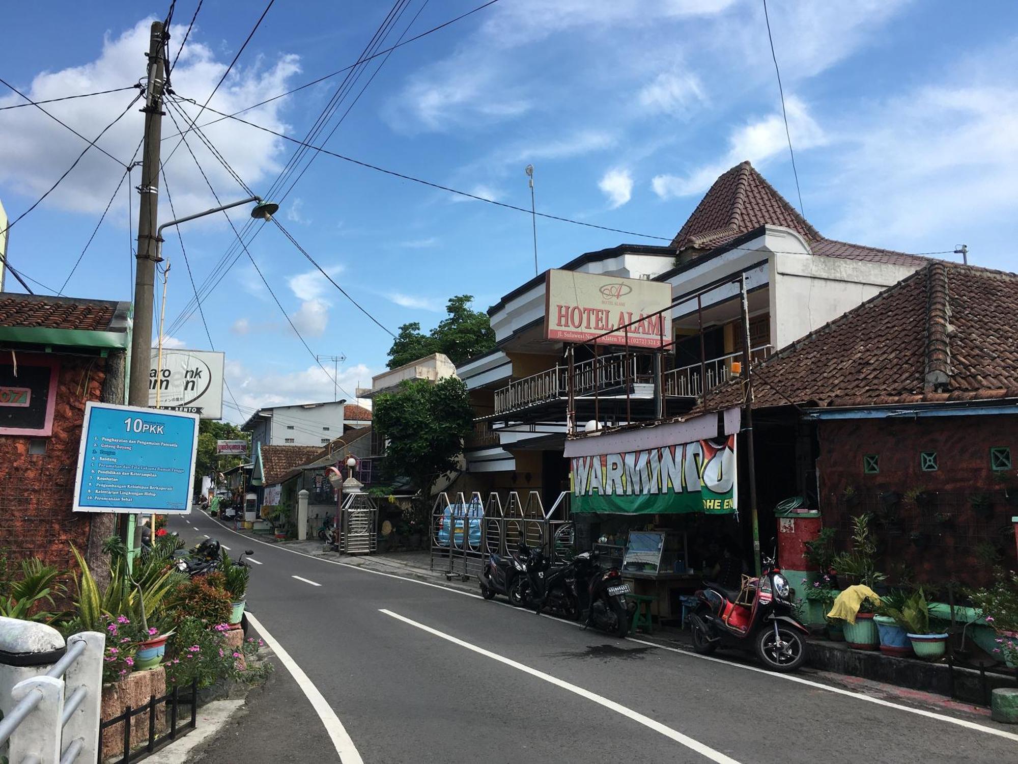 Hotel Alami Klaten Bagian luar foto